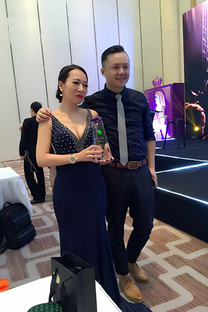 榮耀盛典與CEO合影